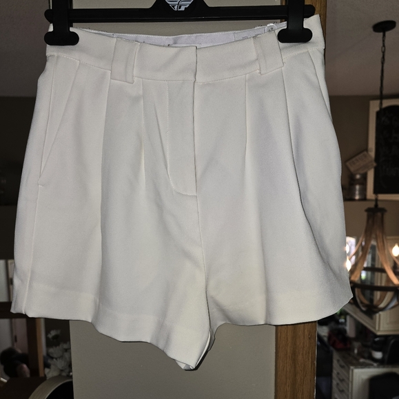 Meshki Pants - SigourneySuiting Shorts - Ivory